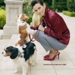 Courtney Cox and her two Cavalier King Charles Spaniels