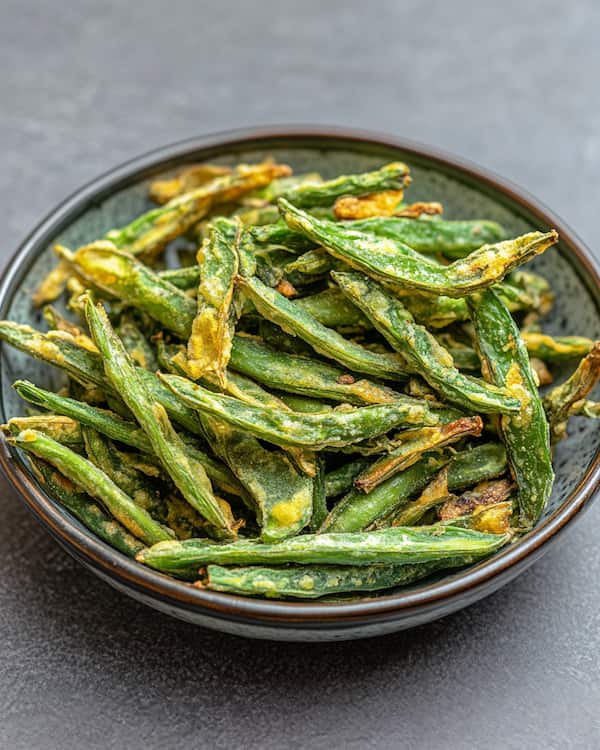 green bean crunchies for dogs in a bowl